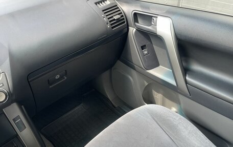 Toyota Land Cruiser 200, 2011 год, 2 625 000 рублей, 22 фотография
