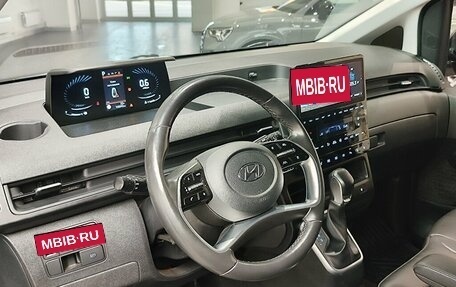 Hyundai Staria, 2021 год, 3 950 000 рублей, 7 фотография