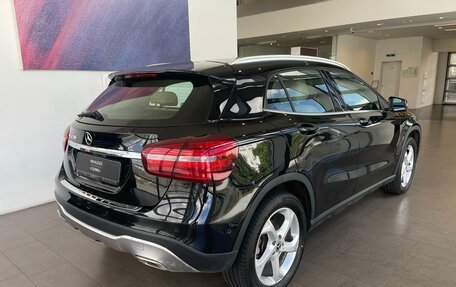 Mercedes-Benz GLA, 2018 год, 3 200 000 рублей, 2 фотография