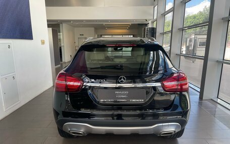 Mercedes-Benz GLA, 2018 год, 3 200 000 рублей, 7 фотография