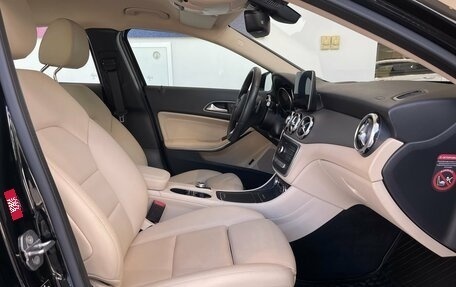 Mercedes-Benz GLA, 2018 год, 3 200 000 рублей, 12 фотография