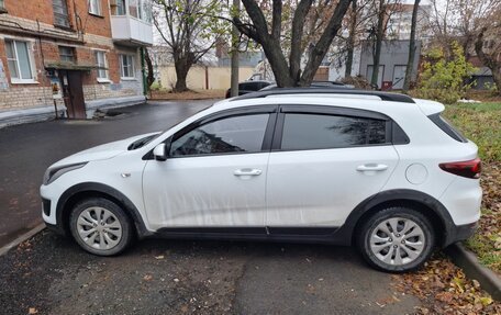 KIA Rio IV, 2018 год, 1 000 000 рублей, 2 фотография
