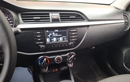KIA Rio IV, 2018 год, 1 000 000 рублей, 6 фотография