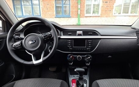 KIA Rio IV, 2018 год, 1 000 000 рублей, 4 фотография