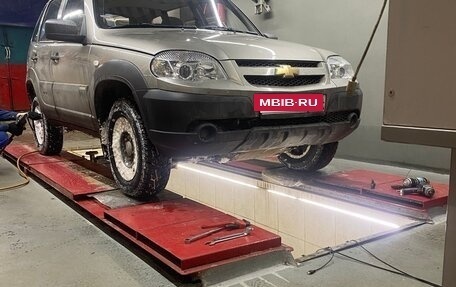 Chevrolet Niva I рестайлинг, 2012 год, 630 000 рублей, 25 фотография