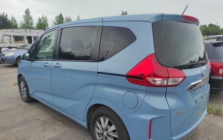 Honda Freed II, 2021 год, 1 580 000 рублей, 3 фотография
