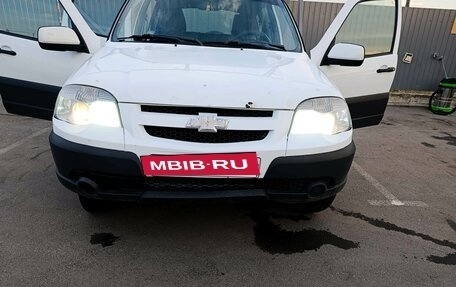 Chevrolet Niva I рестайлинг, 2017 год, 600 000 рублей, 14 фотография