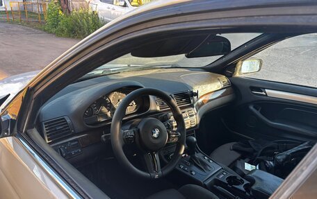 BMW 3 серия, 2004 год, 750 000 рублей, 39 фотография