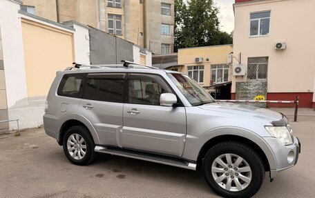Mitsubishi Pajero IV, 2010 год, 2 000 000 рублей, 3 фотография