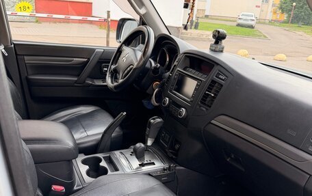 Mitsubishi Pajero IV, 2010 год, 2 000 000 рублей, 12 фотография