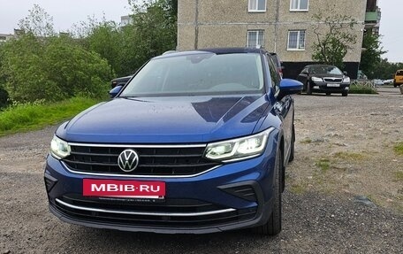 Volkswagen Tiguan II, 2021 год, 3 350 000 рублей, 2 фотография