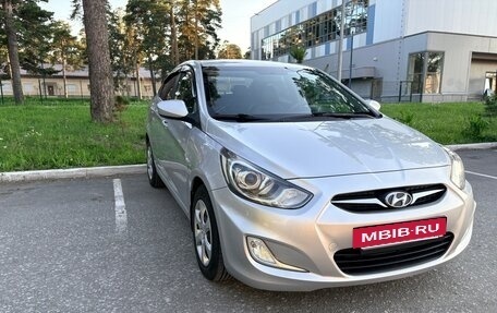 Hyundai Solaris II рестайлинг, 2013 год, 915 000 рублей, 3 фотография