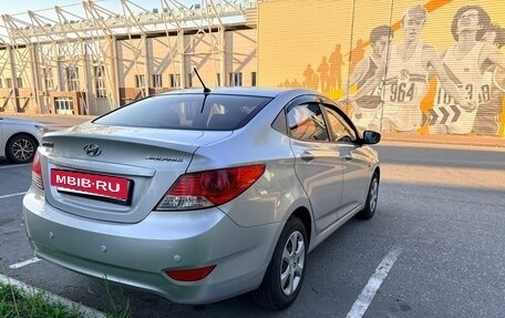 Hyundai Solaris II рестайлинг, 2013 год, 915 000 рублей, 5 фотография