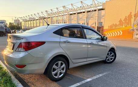 Hyundai Solaris II рестайлинг, 2013 год, 915 000 рублей, 29 фотография
