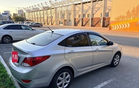 Hyundai Solaris II рестайлинг, 2013 год, 915 000 рублей, 11 фотография