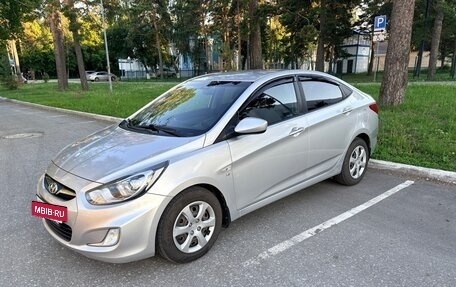 Hyundai Solaris II рестайлинг, 2013 год, 915 000 рублей, 9 фотография