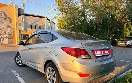 Hyundai Solaris II рестайлинг, 2013 год, 915 000 рублей, 27 фотография