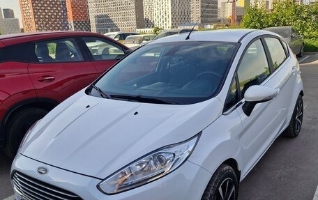 Ford Fiesta, 2015 год, 950 000 рублей, 10 фотография
