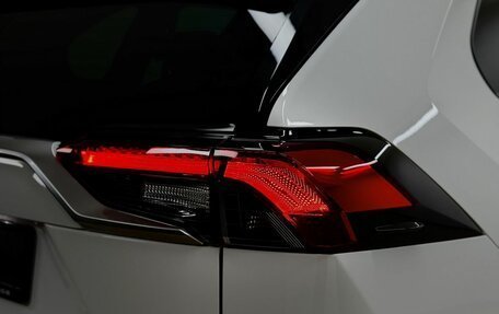Toyota RAV4, 2021 год, 3 480 000 рублей, 10 фотография