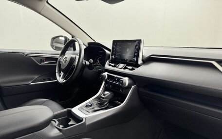 Toyota RAV4, 2021 год, 3 480 000 рублей, 12 фотография
