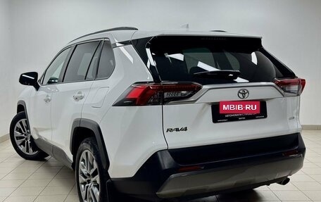 Toyota RAV4, 2021 год, 3 480 000 рублей, 4 фотография