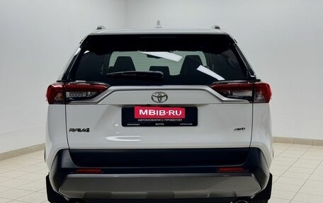 Toyota RAV4, 2021 год, 3 480 000 рублей, 5 фотография