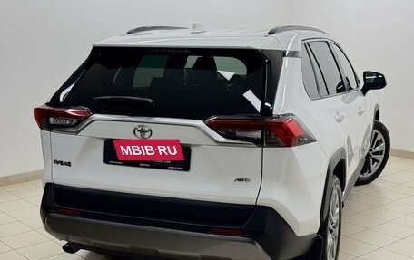 Toyota RAV4, 2021 год, 3 480 000 рублей, 9 фотография