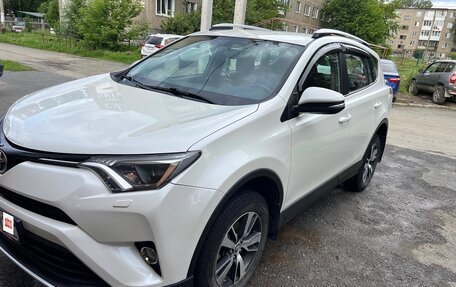 Toyota RAV4, 2017 год, 2 600 000 рублей, 7 фотография