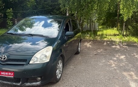 Toyota Corolla Verso I, 2006 год, 610 000 рублей, 1 фотография