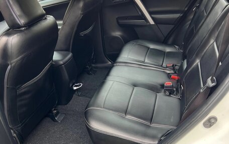 Toyota RAV4, 2017 год, 2 600 000 рублей, 11 фотография