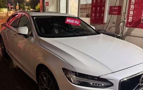 Volvo S90 II рестайлинг, 2020 год, 3 350 000 рублей, 7 фотография