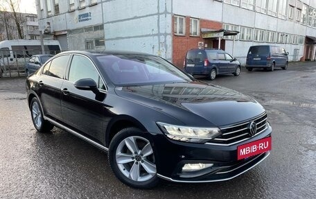 Volkswagen Passat B8 рестайлинг, 2021 год, 2 790 000 рублей, 13 фотография