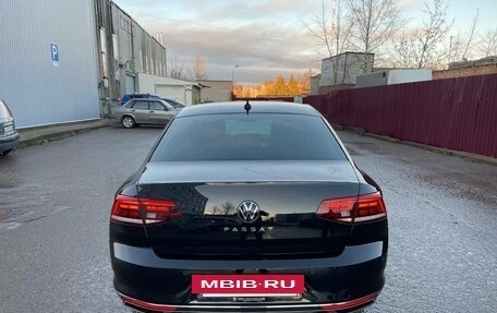Volkswagen Passat B8 рестайлинг, 2021 год, 2 790 000 рублей, 9 фотография