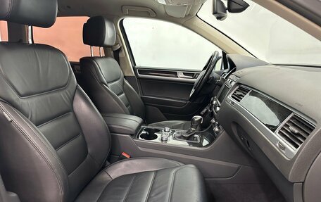 Volkswagen Touareg III, 2015 год, 2 470 000 рублей, 16 фотография