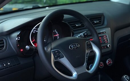 KIA Rio III рестайлинг, 2017 год, 997 000 рублей, 19 фотография