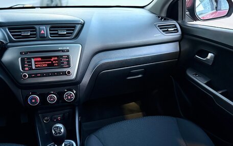 KIA Rio III рестайлинг, 2017 год, 997 000 рублей, 27 фотография