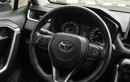Toyota RAV4, 2021 год, 3 100 000 рублей, 14 фотография
