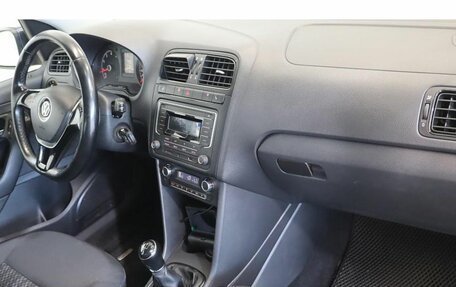 Volkswagen Polo VI (EU Market), 2017 год, 1 360 000 рублей, 5 фотография
