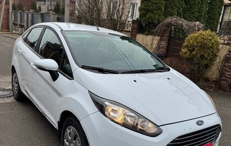 Ford Fiesta, 2015 год, 819 000 рублей, 7 фотография