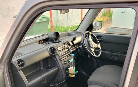 Toyota bB I рестайлинг, 2000 год, 250 000 рублей, 10 фотография
