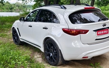 Infiniti FX II, 2012 год, 2 100 000 рублей, 3 фотография