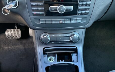 Mercedes-Benz B-Класс, 2012 год, 955 000 рублей, 4 фотография