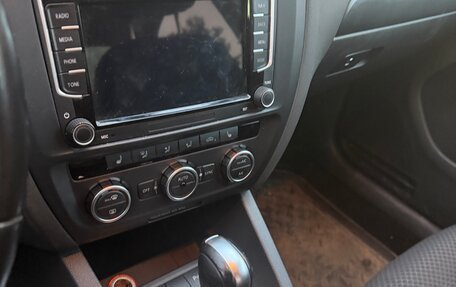 Volkswagen Jetta VI, 2014 год, 1 300 000 рублей, 9 фотография