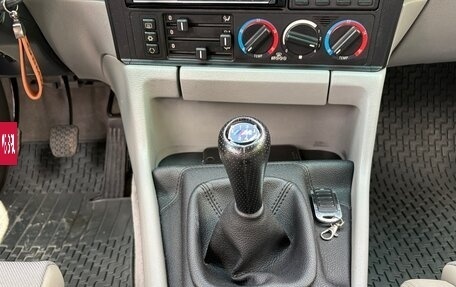 BMW 5 серия, 1992 год, 2 700 000 рублей, 25 фотография