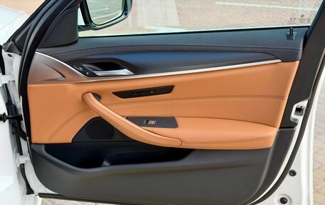 BMW 5 серия, 2022 год, 5 690 000 рублей, 16 фотография