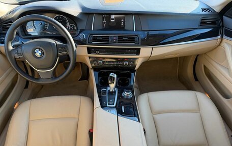 BMW 5 серия, 2014 год, 2 090 000 рублей, 15 фотография