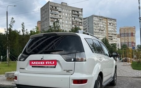Mitsubishi Outlander III рестайлинг 3, 2010 год, 800 000 рублей, 3 фотография