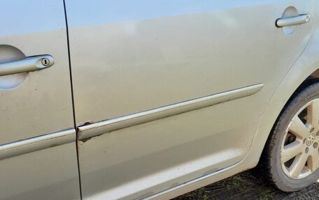 Volkswagen Touran III, 2010 год, 545 000 рублей, 7 фотография
