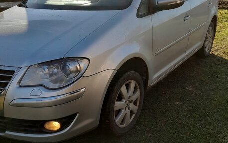 Volkswagen Touran III, 2010 год, 545 000 рублей, 10 фотография