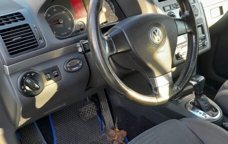 Volkswagen Touran III, 2010 год, 545 000 рублей, 12 фотография